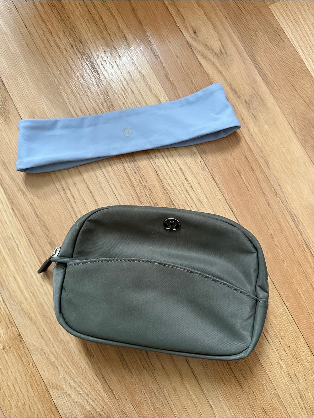 lululemon City Essentials Pouch Mini in oil grey and baby blue hairband bundle